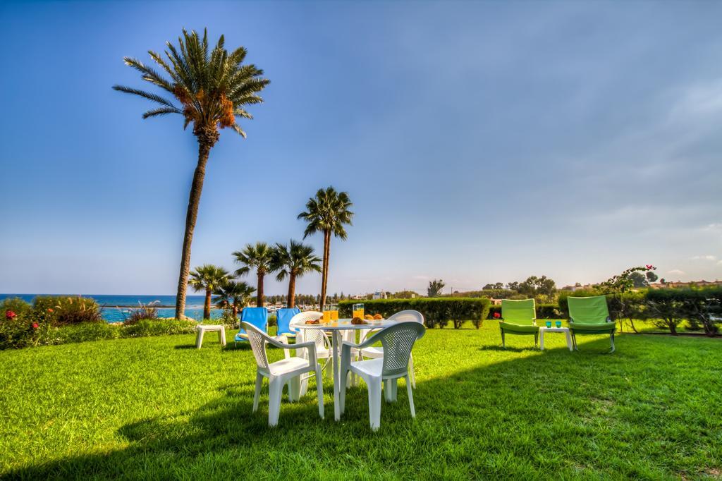 Beachfront Trident Протарас Экстерьер фото