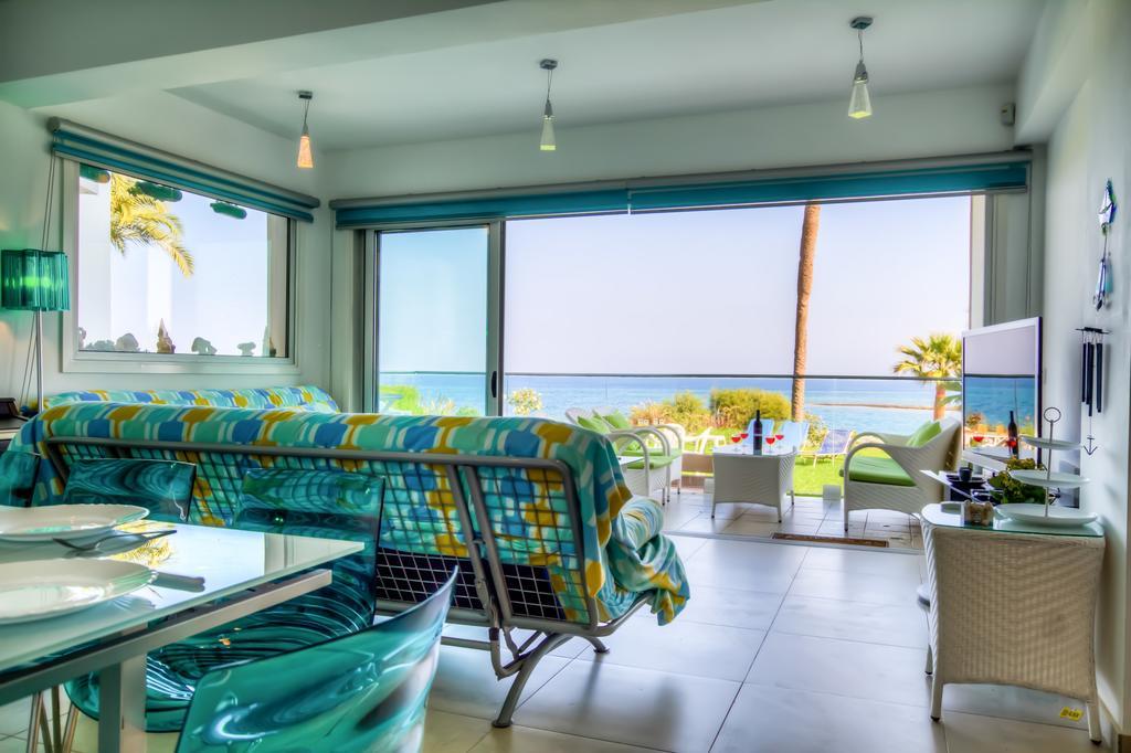 Beachfront Trident Протарас Экстерьер фото